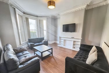 8 bed house, Lipson Road, Lipson, Plymouth, PL48PN - Image 2